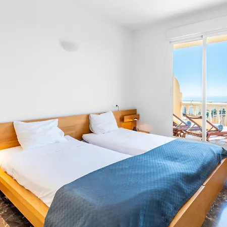 199 Don Juan Fuengirola